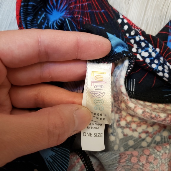 LulaRoe Firework Leggings - Picture 3 of 3